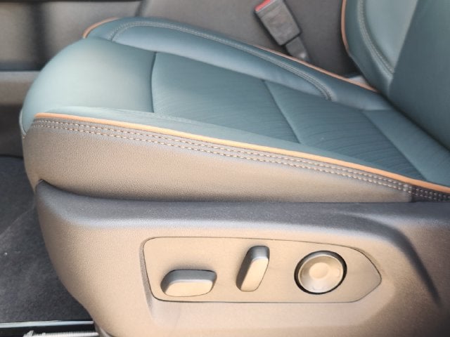 2027 GMC Yukon AT4
