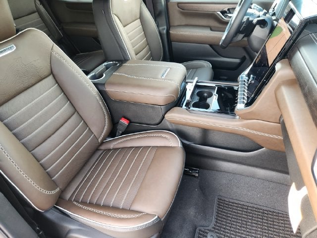 2027 GMC Yukon Denali Ultimate
