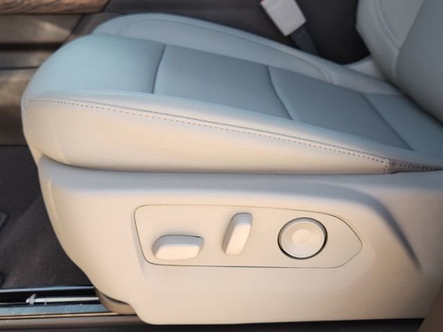 2026 GMC Sierra 3500 HD SLT DRW