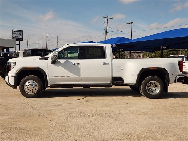 2026 GMC Sierra 3500 HD Denali Ultimate DRW