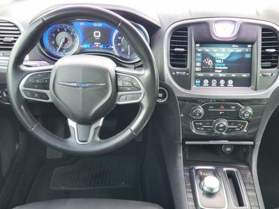 2019 Chrysler 300 Touring