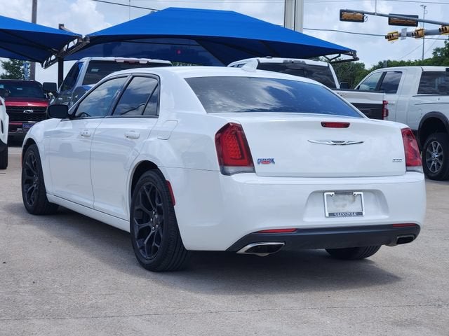 2019 Chrysler 300 Touring