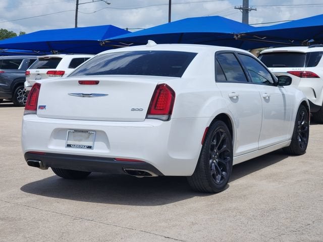 2019 Chrysler 300 Touring