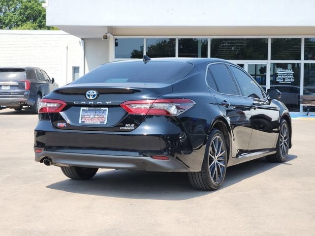 2021 Toyota Camry Hybrid XLE