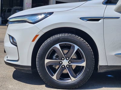 2022 Buick Enclave Essence