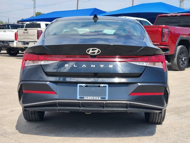 2025 Hyundai Elantra SEL Convenience