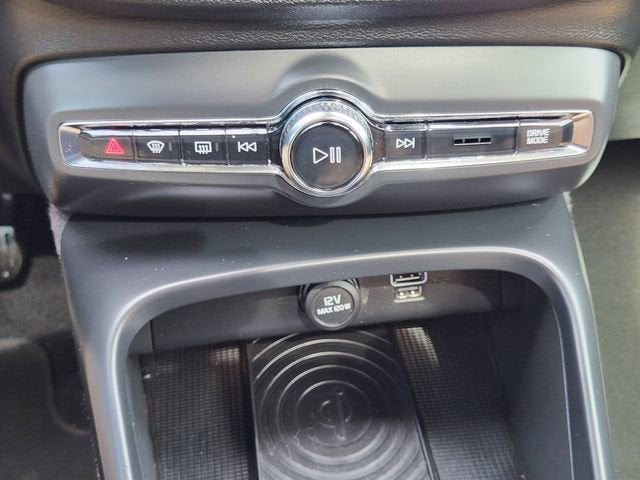 2019 Volvo XC40 Momentum