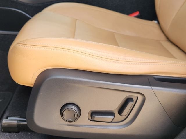 2019 Volvo XC40 Momentum