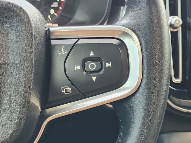 2019 Volvo XC40 Momentum