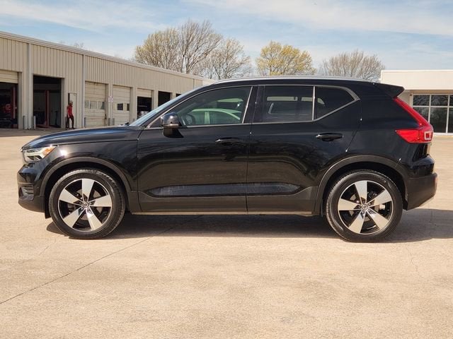 2019 Volvo XC40 Momentum